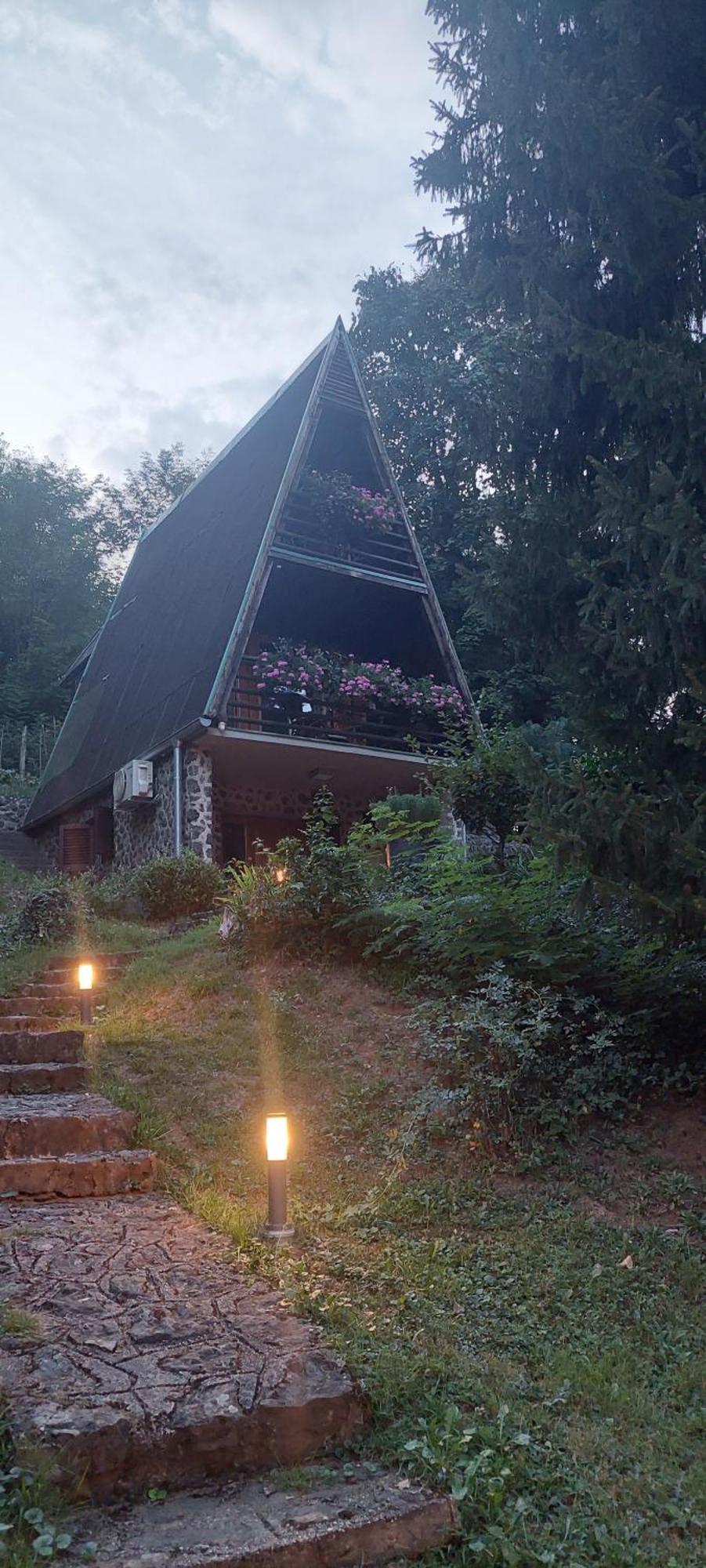 Holiday Home Dragonfly River House On Korana Near Plitvice And Mreznica Barilovic Bagian luar foto
